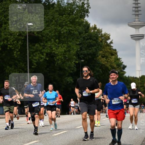 29.06.2025 - hella hamburg halbmarathon Dr. Thomas Lammeyer http://msf.ph/oto/8507806 29.06.2025 10:28:56 Kennedybrücke 1389, 1395, 2477, 2944, 3421, 4162, 4646, 4719, 5039, 5258, 5260, 5358, 5954, 6524, 6526, 7426, 7528, 7920, 7975, 8167, 8187, 8502, 8918, 8920, 9063, 10907, 11044, 11347 meine-sportfotos.de
