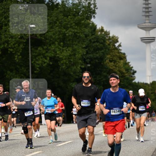 29.06.2025 - hella hamburg halbmarathon Dr. Thomas Lammeyer http://msf.ph/oto/8507820 29.06.2025 10:28:56 Kennedybrücke 1389, 1395, 2477, 2944, 3421, 4162, 4646, 4719, 5039, 5258, 5260, 5358, 5954, 6524, 6526, 7426, 7528, 7920, 7975, 8167, 8187, 8502, 8918, 8920, 9063, 10907, 11044, 11347 meine-sportfotos.de