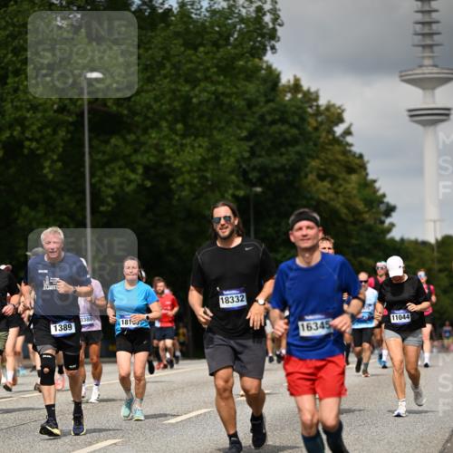 29.06.2025 - hella hamburg halbmarathon Dr. Thomas Lammeyer http://msf.ph/oto/8507828 29.06.2025 10:28:57 Kennedybrücke 1389, 1395, 2477, 2944, 3421, 3786, 4162, 4221, 4646, 4719, 5039, 5260, 5358, 5954, 6524, 6526, 7426, 7528, 7920, 7975, 8167, 8187, 8502, 8918, 8920, 9063, 10907, 11044, 11306, 11347 meine-sportfotos.de
