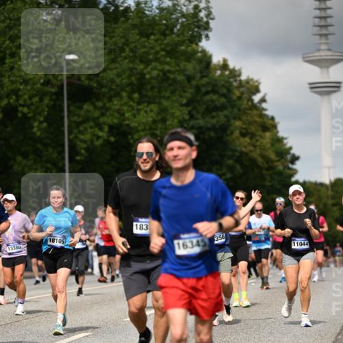 29.06.2025 - hella hamburg halbmarathon Dr. Thomas Lammeyer http://msf.ph/oto/8507852 29.06.2025 10:28:58 Kennedybrücke 1389, 1395, 2477, 2944, 3421, 3786, 4162, 4221, 4719, 5039, 5358, 5954, 6524, 6526, 7426, 7528, 7920, 7975, 8167, 8187, 8502, 8918, 8920, 9063, 10907, 11044, 11306, 11347 meine-sportfotos.de