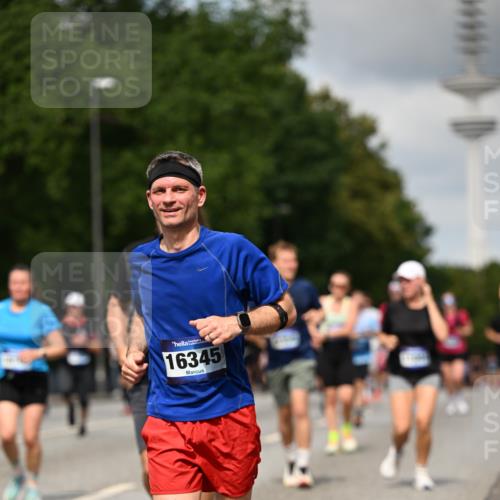29.06.2025 - hella hamburg halbmarathon Dr. Thomas Lammeyer http://msf.ph/oto/8507864 29.06.2025 10:28:59 Kennedybrücke 1389, 1395, 2477, 2944, 3421, 3786, 4162, 4221, 4719, 5039, 5358, 5954, 6524, 6526, 7426, 7528, 7920, 7975, 8167, 8187, 8502, 8918, 8920, 9063, 10907, 11044, 11306, 11347 meine-sportfotos.de