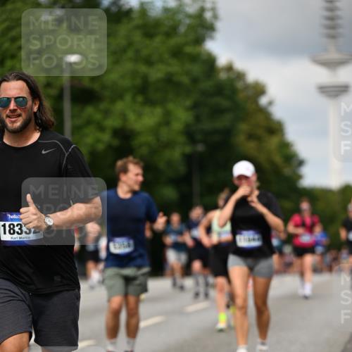 29.06.2025 - hella hamburg halbmarathon Dr. Thomas Lammeyer http://msf.ph/oto/8507892 29.06.2025 10:29:00 Kennedybrücke 1389, 1395, 2477, 2944, 3421, 3786, 4162, 4221, 4719, 5039, 5138, 5358, 5954, 6524, 6526, 7426, 7528, 7920, 7975, 8167, 8187, 8502, 8918, 8920, 9063, 10907, 11044, 11306, 11347 meine-sportfotos.de