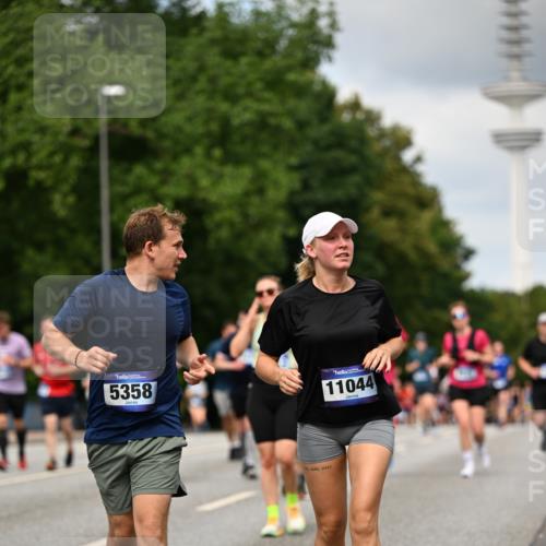 29.06.2025 - hella hamburg halbmarathon Dr. Thomas Lammeyer http://msf.ph/oto/8507928 29.06.2025 10:29:02 Kennedybrücke 1389, 1395, 2477, 2944, 3421, 3786, 4162, 4221, 4719, 5039, 5138, 5358, 5954, 6524, 6526, 7426, 7528, 7920, 7975, 8167, 8187, 8502, 8918, 8920, 9063, 10907, 11044, 11306, 11347 meine-sportfotos.de