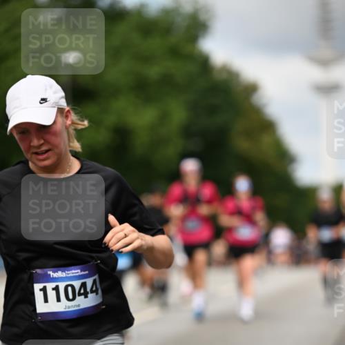 29.06.2025 - hella hamburg halbmarathon Dr. Thomas Lammeyer http://msf.ph/oto/8507974 29.06.2025 10:29:05 Kennedybrücke 1389, 1395, 2132, 2280, 2477, 2944, 3343, 3421, 3786, 4162, 4221, 4624, 4719, 5138, 5358, 5829, 5830, 6524, 6526, 7528, 7920, 7975, 8167, 8187, 8502, 9063, 10907, 11044, 11306, 11347 meine-sportfotos.de