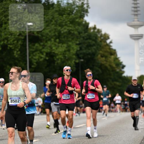 29.06.2025 - hella hamburg halbmarathon Dr. Thomas Lammeyer http://msf.ph/oto/8507986 29.06.2025 10:29:06 Kennedybrücke 1389, 1395, 2132, 2249, 2280, 2477, 2944, 3343, 3421, 3786, 4221, 4624, 4719, 5138, 5358, 5829, 5830, 6524, 6526, 7528, 7920, 7975, 8167, 8502, 9063, 10907, 11044, 11306, 11347 meine-sportfotos.de