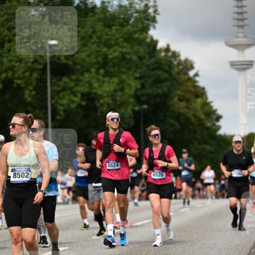 29.06.2025 - hella hamburg halbmarathon Dr. Thomas Lammeyer http://msf.ph/oto/8507990 29.06.2025 10:29:06 Kennedybrücke 1389, 1395, 2132, 2249, 2280, 2477, 2944, 3343, 3421, 3786, 4221, 4624, 4719, 5138, 5358, 5829, 5830, 6524, 6526, 7528, 7920, 7975, 8167, 8502, 9063, 10907, 11044, 11306, 11347 meine-sportfotos.de