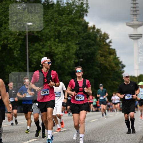 29.06.2025 - hella hamburg halbmarathon Dr. Thomas Lammeyer http://msf.ph/oto/8508010 29.06.2025 10:29:07 Kennedybrücke 1389, 1395, 2132, 2249, 2280, 2477, 2944, 3343, 3421, 3786, 4221, 4624, 4719, 5138, 5358, 5829, 5830, 6524, 6526, 7528, 7920, 7975, 8167, 8502, 9063, 10907, 11044, 11306, 11347 meine-sportfotos.de