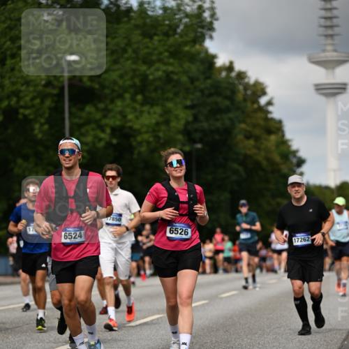 29.06.2025 - hella hamburg halbmarathon Dr. Thomas Lammeyer http://msf.ph/oto/8508023 29.06.2025 10:29:08 Kennedybrücke 1389, 1395, 2132, 2249, 2280, 2477, 2944, 3343, 3421, 3786, 4221, 4624, 4719, 5138, 5358, 5829, 5830, 6524, 6526, 7528, 7920, 7975, 8167, 8502, 9063, 10907, 11044, 11306, 11347 meine-sportfotos.de