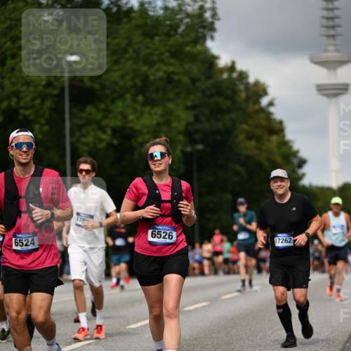 29.06.2025 - hella hamburg halbmarathon Dr. Thomas Lammeyer http://msf.ph/oto/8508033 29.06.2025 10:29:09 Kennedybrücke 1389, 1395, 2132, 2249, 2280, 2477, 2944, 3343, 3421, 3786, 4221, 4624, 4719, 5138, 5358, 5829, 5830, 6524, 6526, 7528, 7920, 7975, 8167, 8502, 9063, 10907, 11044, 11306, 11347 meine-sportfotos.de
