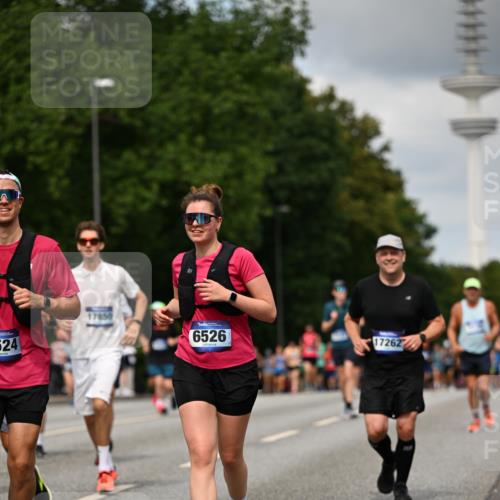 29.06.2025 - hella hamburg halbmarathon Dr. Thomas Lammeyer http://msf.ph/oto/8508038 29.06.2025 10:29:09 Kennedybrücke 1389, 1395, 2132, 2249, 2280, 2477, 2944, 3343, 3421, 3786, 4221, 4624, 4719, 5138, 5358, 5829, 5830, 6524, 6526, 7528, 7920, 7975, 8167, 8502, 9063, 10907, 11044, 11306, 11347 meine-sportfotos.de