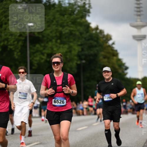 29.06.2025 - hella hamburg halbmarathon Dr. Thomas Lammeyer http://msf.ph/oto/8508046 29.06.2025 10:29:09 Kennedybrücke 1389, 1395, 2132, 2249, 2280, 2477, 2944, 3343, 3421, 3786, 4221, 4624, 4719, 5138, 5358, 5829, 5830, 6524, 6526, 7528, 7920, 7975, 8167, 8502, 9063, 10907, 11044, 11306, 11347 meine-sportfotos.de