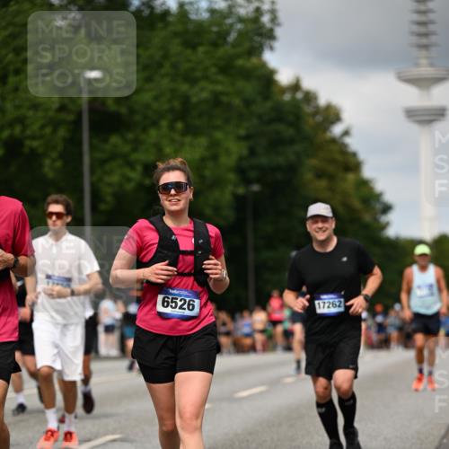 29.06.2025 - hella hamburg halbmarathon Dr. Thomas Lammeyer http://msf.ph/oto/8508048 29.06.2025 10:29:09 Kennedybrücke 1389, 1395, 2132, 2249, 2280, 2477, 2944, 3343, 3421, 3786, 4221, 4624, 4719, 5138, 5358, 5829, 5830, 6524, 6526, 7528, 7920, 7975, 8167, 8502, 9063, 10907, 11044, 11306, 11347 meine-sportfotos.de