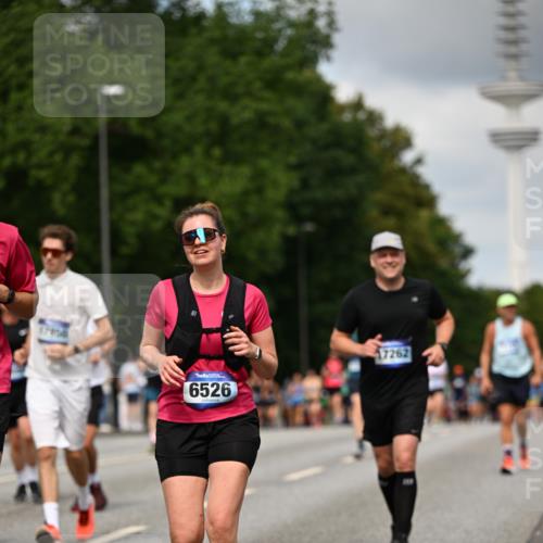 29.06.2025 - hella hamburg halbmarathon Dr. Thomas Lammeyer http://msf.ph/oto/8508050 29.06.2025 10:29:10 Kennedybrücke 1352, 1389, 1395, 2132, 2249, 2280, 2477, 2944, 3343, 3421, 3786, 4221, 4624, 4719, 5138, 5358, 5829, 5830, 6524, 6526, 7528, 7975, 8167, 8502, 9063, 10907, 11044, 11306, 11347 meine-sportfotos.de