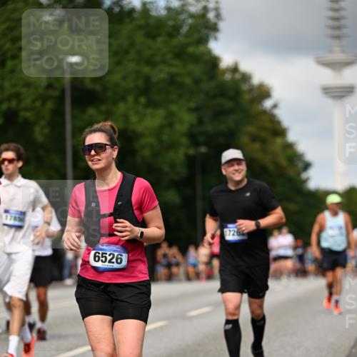 29.06.2025 - hella hamburg halbmarathon Dr. Thomas Lammeyer http://msf.ph/oto/8508059 29.06.2025 10:29:10 Kennedybrücke 1352, 1389, 1395, 2132, 2249, 2280, 2477, 2944, 3343, 3421, 3786, 4221, 4624, 4719, 5138, 5358, 5829, 5830, 6524, 6526, 7528, 7975, 8167, 8502, 9063, 10907, 11044, 11306, 11347 meine-sportfotos.de