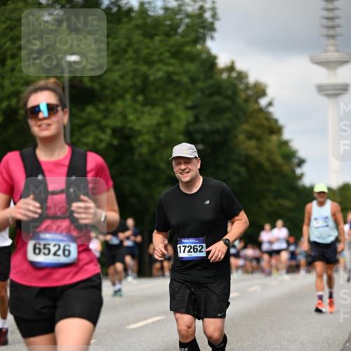 29.06.2025 - hella hamburg halbmarathon Dr. Thomas Lammeyer http://msf.ph/oto/8508072 29.06.2025 10:29:11 Kennedybrücke 1352, 1389, 1395, 2132, 2249, 2280, 2477, 2944, 3343, 3421, 3786, 4221, 4624, 4719, 5138, 5358, 5829, 5830, 6524, 6526, 7528, 7975, 8167, 8502, 9063, 10907, 11044, 11306, 11347 meine-sportfotos.de
