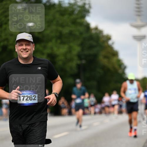29.06.2025 - hella hamburg halbmarathon Dr. Thomas Lammeyer http://msf.ph/oto/8508106 29.06.2025 10:29:13 Kennedybrücke 1352, 1389, 1395, 2132, 2249, 2280, 2477, 2944, 3343, 3421, 3786, 4221, 4624, 4719, 5138, 5358, 5829, 5830, 6261, 6524, 6526, 7528, 7975, 8167, 8502, 9063, 10907, 11044, 11306, 11347 meine-sportfotos.de