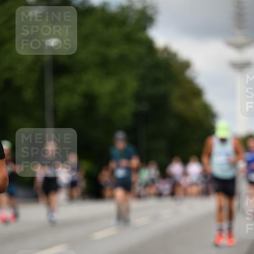 29.06.2025 - hella hamburg halbmarathon Dr. Thomas Lammeyer http://msf.ph/oto/8508126 29.06.2025 10:29:14 Kennedybrücke 1352, 1389, 1395, 2132, 2249, 2280, 2477, 2944, 3343, 3421, 3786, 4221, 4624, 4719, 5138, 5358, 5829, 5830, 6261, 6524, 6526, 7528, 7975, 8167, 8502, 9063, 10907, 11044, 11306, 11347 meine-sportfotos.de