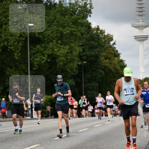 29.06.2025 - hella hamburg halbmarathon Dr. Thomas Lammeyer http://msf.ph/oto/8508139 29.06.2025 10:29:15 Kennedybrücke 1352, 1395, 2132, 2249, 2280, 2477, 2944, 3343, 3421, 3786, 4221, 4624, 4719, 5138, 5358, 5829, 5830, 6261, 6524, 6526, 7528, 7975, 8167, 8502, 9063, 10907, 11044, 11306, 11347 meine-sportfotos.de