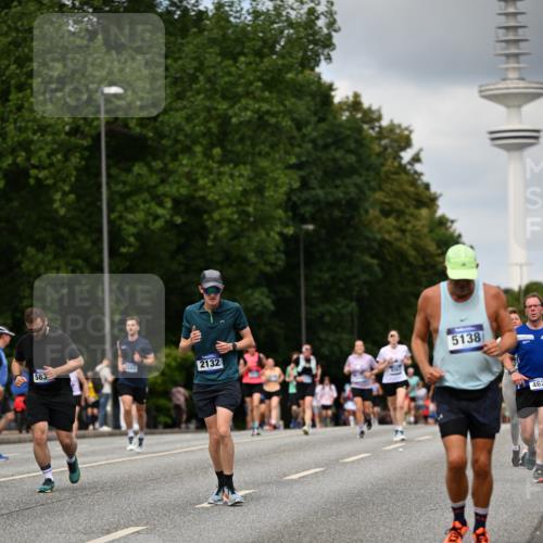 29.06.2025 - hella hamburg halbmarathon Dr. Thomas Lammeyer http://msf.ph/oto/8508143 29.06.2025 10:29:15 Kennedybrücke 1352, 1395, 2132, 2249, 2280, 2477, 2944, 3343, 3421, 3786, 4221, 4624, 4719, 5138, 5358, 5829, 5830, 6261, 6524, 6526, 7528, 7975, 8167, 8502, 9063, 10907, 11044, 11306, 11347 meine-sportfotos.de