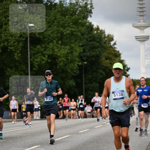 29.06.2025 - hella hamburg halbmarathon Dr. Thomas Lammeyer http://msf.ph/oto/8508162 29.06.2025 10:29:16 Kennedybrücke 1352, 1395, 2132, 2249, 2280, 2477, 2944, 3343, 3421, 3786, 4221, 4624, 4719, 5138, 5358, 5829, 5830, 6261, 6524, 6526, 7528, 7975, 8167, 8502, 9063, 10907, 11044, 11306, 11347 meine-sportfotos.de