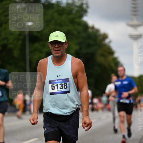 29.06.2025 - hella hamburg halbmarathon Dr. Thomas Lammeyer http://msf.ph/oto/8508190 29.06.2025 10:29:18 Kennedybrücke 1352, 1395, 2132, 2249, 2280, 2477, 2944, 3132, 3343, 3421, 3786, 4221, 4624, 5138, 5829, 5830, 6261, 6524, 6526, 7528, 7975, 8167, 8502, 9063, 11306, 11347 meine-sportfotos.de