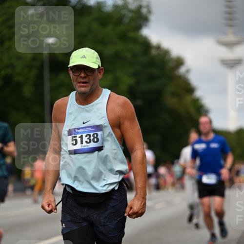 29.06.2025 - hella hamburg halbmarathon Dr. Thomas Lammeyer http://msf.ph/oto/8508192 29.06.2025 10:29:18 Kennedybrücke 1352, 1395, 2132, 2249, 2280, 2477, 2944, 3132, 3343, 3421, 3786, 4221, 4624, 5138, 5829, 5830, 6261, 6524, 6526, 7528, 7975, 8167, 8502, 9063, 11306, 11347 meine-sportfotos.de
