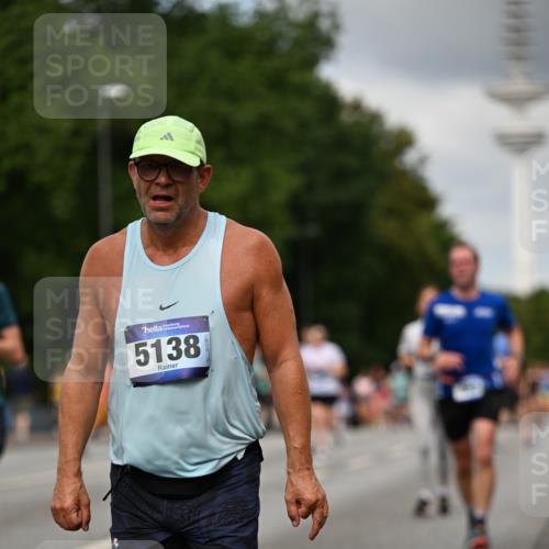 29.06.2025 - hella hamburg halbmarathon Dr. Thomas Lammeyer http://msf.ph/oto/8508193 29.06.2025 10:29:18 Kennedybrücke 1352, 1395, 2132, 2249, 2280, 2477, 2944, 3132, 3343, 3421, 3786, 4221, 4624, 5138, 5829, 5830, 6261, 6524, 6526, 7528, 7975, 8167, 8502, 9063, 11306, 11347 meine-sportfotos.de