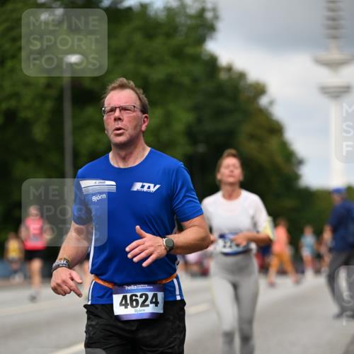 29.06.2025 - hella hamburg halbmarathon Dr. Thomas Lammeyer http://msf.ph/oto/8508241 29.06.2025 10:29:22 Kennedybrücke 1352, 1395, 2132, 2249, 2280, 2477, 3132, 3343, 3786, 4008, 4010, 4111, 4221, 4624, 5138, 5829, 5830, 6261, 6524, 6526, 7528, 7975, 8083, 8502, 9063, 9927, 11306, 11347 meine-sportfotos.de