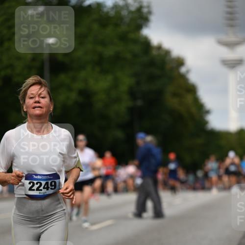 29.06.2025 - hella hamburg halbmarathon Dr. Thomas Lammeyer http://msf.ph/oto/8508271 29.06.2025 10:29:24 Kennedybrücke 1352, 1395, 2132, 2249, 2280, 2477, 3132, 3343, 3786, 4008, 4010, 4111, 4221, 4624, 5138, 5829, 5830, 6261, 7528, 8083, 8502, 9063, 9927, 11306, 11347 meine-sportfotos.de