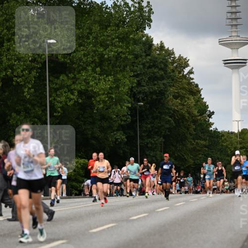 29.06.2025 - hella hamburg halbmarathon Dr. Thomas Lammeyer http://msf.ph/oto/8508285 29.06.2025 10:29:25 Kennedybrücke 1352, 2132, 2249, 2280, 3132, 3343, 3786, 4008, 4010, 4111, 4221, 4624, 5138, 5829, 5830, 6261, 7528, 8083, 9063, 9927, 11306 meine-sportfotos.de