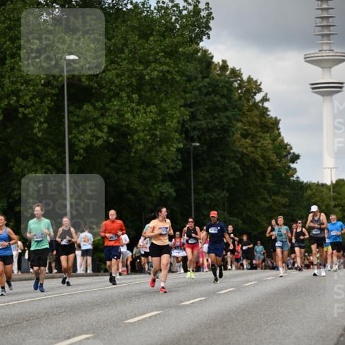 29.06.2025 - hella hamburg halbmarathon Dr. Thomas Lammeyer http://msf.ph/oto/8508325 29.06.2025 10:29:27 Kennedybrücke 1352, 2132, 2249, 2280, 3132, 3343, 3786, 4008, 4010, 4111, 4221, 4624, 4797, 5138, 5829, 5830, 6261, 8083, 8276, 8962, 9927, 11306 meine-sportfotos.de
