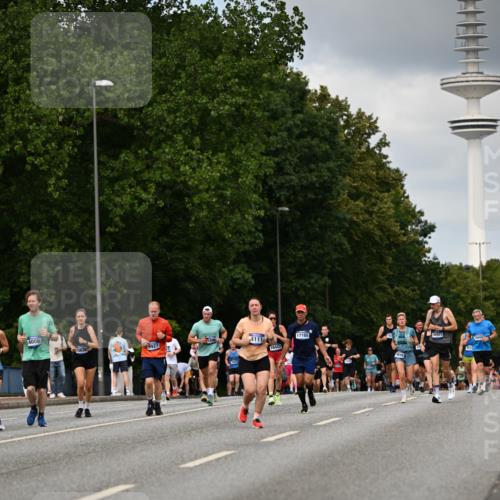 29.06.2025 - hella hamburg halbmarathon Dr. Thomas Lammeyer http://msf.ph/oto/8508341 29.06.2025 10:29:28 Kennedybrücke 1352, 2132, 2249, 2280, 3132, 3343, 4008, 4010, 4111, 4624, 4797, 5138, 5829, 5830, 6261, 8083, 8276, 8962, 9927 meine-sportfotos.de