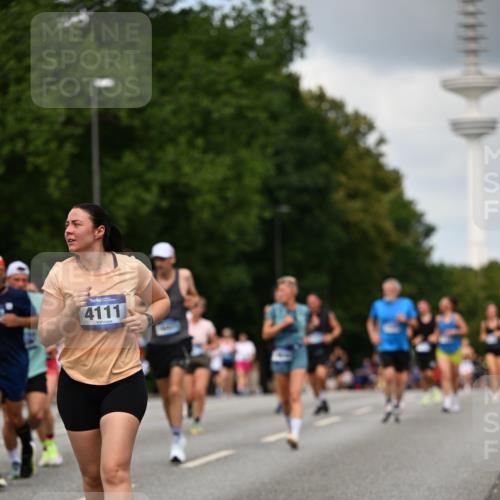 29.06.2025 - hella hamburg halbmarathon Dr. Thomas Lammeyer http://msf.ph/oto/8508377 29.06.2025 10:29:36 Kennedybrücke 1352, 2000, 2249, 3099, 3113, 3132, 4008, 4010, 4111, 4444, 4797, 5814, 6261, 7778, 8083, 8276, 8962, 9927 meine-sportfotos.de