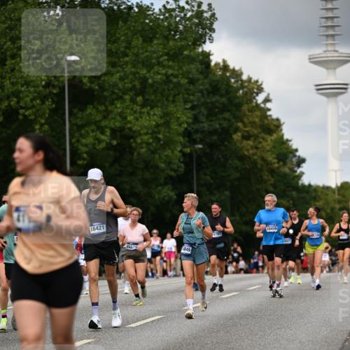 29.06.2025 - hella hamburg halbmarathon Dr. Thomas Lammeyer http://msf.ph/oto/8508380 29.06.2025 10:29:37 Kennedybrücke 1352, 2000, 3053, 3099, 3113, 3132, 4008, 4010, 4111, 4444, 4797, 5814, 6261, 7778, 8083, 8276, 8962, 9927 meine-sportfotos.de