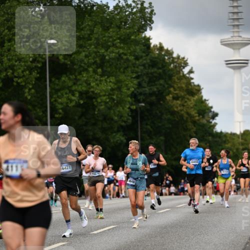 29.06.2025 - hella hamburg halbmarathon Dr. Thomas Lammeyer http://msf.ph/oto/8508381 29.06.2025 10:29:37 Kennedybrücke 1352, 2000, 3053, 3099, 3113, 3132, 4008, 4010, 4111, 4444, 4797, 5814, 6261, 7778, 8083, 8276, 8962, 9927 meine-sportfotos.de