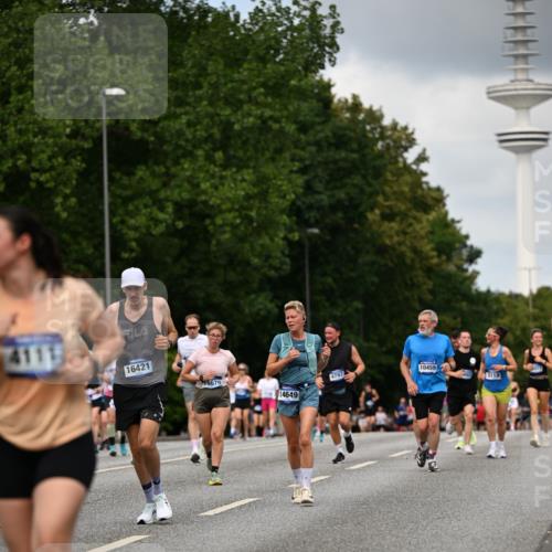 29.06.2025 - hella hamburg halbmarathon Dr. Thomas Lammeyer http://msf.ph/oto/8508385 29.06.2025 10:29:37 Kennedybrücke 1352, 2000, 3053, 3099, 3113, 3132, 4008, 4010, 4111, 4444, 4797, 5814, 6261, 7778, 8083, 8276, 8962, 9927 meine-sportfotos.de