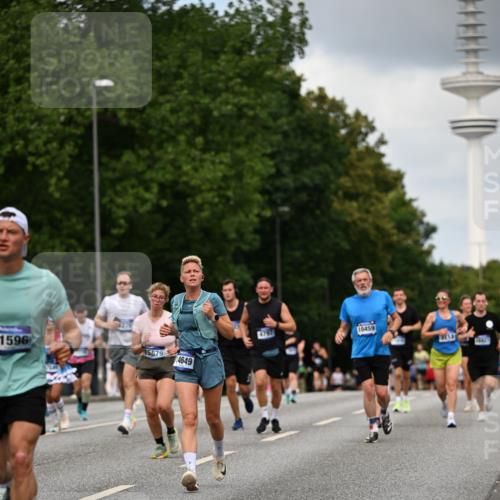 29.06.2025 - hella hamburg halbmarathon Dr. Thomas Lammeyer http://msf.ph/oto/8508408 29.06.2025 10:29:39 Kennedybrücke 1352, 1627, 2000, 3053, 3099, 3113, 3132, 3920, 4008, 4010, 4111, 4444, 4797, 5814, 6261, 7778, 8083, 8276, 8962, 9927, 11157 meine-sportfotos.de