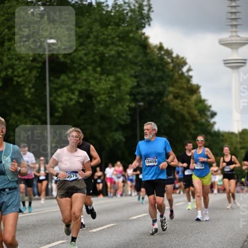 29.06.2025 - hella hamburg halbmarathon Dr. Thomas Lammeyer http://msf.ph/oto/8508443 29.06.2025 10:29:41 Kennedybrücke 1627, 2000, 3053, 3099, 3113, 3132, 3920, 4008, 4010, 4111, 4444, 4797, 5814, 6261, 7778, 8083, 8276, 8962, 9927, 11157 meine-sportfotos.de