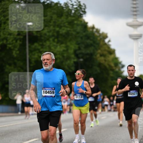 29.06.2025 - hella hamburg halbmarathon Dr. Thomas Lammeyer http://msf.ph/oto/8508488 29.06.2025 10:29:45 Kennedybrücke 1627, 1740, 2000, 3053, 3099, 3113, 3132, 3920, 4008, 4010, 4111, 4444, 4797, 5814, 7778, 8083, 8276, 8962, 9927, 11157, 11400 meine-sportfotos.de
