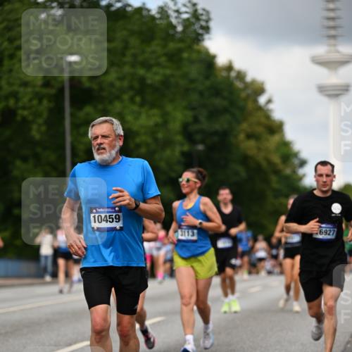 29.06.2025 - hella hamburg halbmarathon Dr. Thomas Lammeyer http://msf.ph/oto/8508490 29.06.2025 10:29:45 Kennedybrücke 1627, 1740, 2000, 3053, 3099, 3113, 3132, 3920, 4008, 4010, 4111, 4444, 4797, 5814, 7778, 8083, 8276, 8962, 9927, 11157, 11400 meine-sportfotos.de
