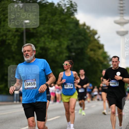 29.06.2025 - hella hamburg halbmarathon Dr. Thomas Lammeyer http://msf.ph/oto/8508497 29.06.2025 10:29:45 Kennedybrücke 1627, 1740, 2000, 3053, 3099, 3113, 3132, 3920, 4008, 4010, 4111, 4444, 4797, 5814, 7778, 8083, 8276, 8962, 9927, 11157, 11400 meine-sportfotos.de