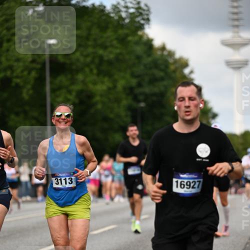 29.06.2025 - hella hamburg halbmarathon Dr. Thomas Lammeyer http://msf.ph/oto/8508520 29.06.2025 10:29:47 Kennedybrücke 1627, 1740, 2000, 3053, 3099, 3113, 3132, 3920, 4008, 4010, 4111, 4444, 4797, 5814, 6869, 7778, 8083, 8276, 8357, 8962, 9927, 11157, 11400 meine-sportfotos.de