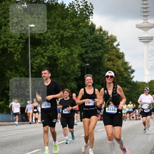 29.06.2025 - hella hamburg halbmarathon Dr. Thomas Lammeyer http://msf.ph/oto/8508551 29.06.2025 10:29:50 Kennedybrücke 1627, 1740, 2000, 3053, 3099, 3113, 3920, 4008, 4010, 4111, 4444, 4797, 5814, 6869, 7778, 8083, 8276, 8357, 8962, 9927, 11157, 11400 meine-sportfotos.de