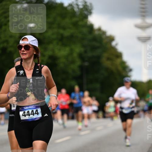 29.06.2025 - hella hamburg halbmarathon Dr. Thomas Lammeyer http://msf.ph/oto/8508591 29.06.2025 10:29:53 Kennedybrücke 1093, 1627, 1740, 2000, 2278, 3053, 3099, 3113, 3920, 4444, 4797, 5814, 6869, 7778, 8276, 8357, 8962, 11157, 11400 meine-sportfotos.de