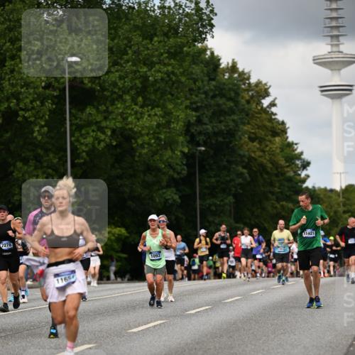 29.06.2025 - hella hamburg halbmarathon Dr. Thomas Lammeyer http://msf.ph/oto/8508688 29.06.2025 10:30:01 Kennedybrücke 1093, 1305, 1627, 1740, 2000, 2278, 3053, 3099, 3920, 3961, 3963, 4444, 5814, 6663, 6869, 7778, 8357, 9186, 11157, 11400 meine-sportfotos.de
