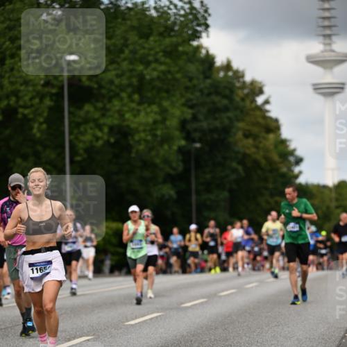 29.06.2025 - hella hamburg halbmarathon Dr. Thomas Lammeyer http://msf.ph/oto/8508696 29.06.2025 10:30:01 Kennedybrücke 1093, 1305, 1627, 1740, 2000, 2278, 3053, 3099, 3920, 3961, 3963, 4444, 5814, 6663, 6869, 7778, 8357, 9186, 11157, 11400 meine-sportfotos.de