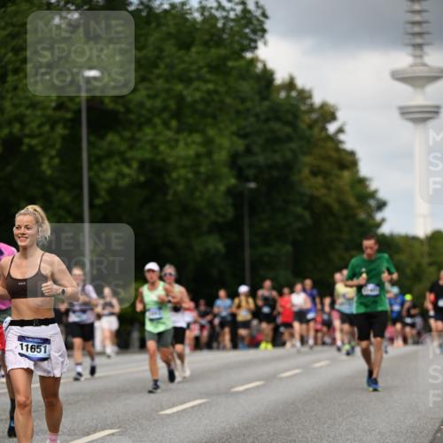 29.06.2025 - hella hamburg halbmarathon Dr. Thomas Lammeyer http://msf.ph/oto/8508702 29.06.2025 10:30:02 Kennedybrücke 1093, 1305, 1627, 1740, 2000, 2278, 3053, 3099, 3920, 3961, 3963, 4444, 5814, 6663, 6869, 7778, 8357, 9186, 11157, 11400 meine-sportfotos.de