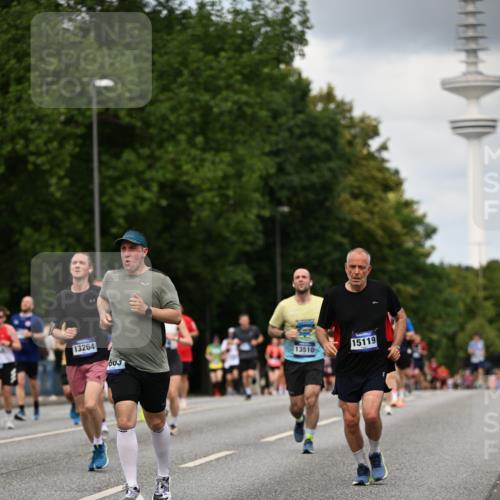 29.06.2025 - hella hamburg halbmarathon Dr. Thomas Lammeyer http://msf.ph/oto/8508816 29.06.2025 10:30:12 Kennedybrücke 1093, 1305, 1740, 2278, 3765, 3961, 3963, 4378, 5028, 5564, 6478, 6663, 6869, 8079, 8357, 8881, 9186, 10845, 10846, 11400 meine-sportfotos.de