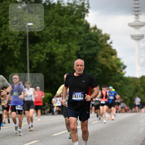 29.06.2025 - hella hamburg halbmarathon Dr. Thomas Lammeyer http://msf.ph/oto/8508826 29.06.2025 10:30:14 Kennedybrücke 1093, 1305, 1740, 2278, 3765, 3961, 3963, 4378, 5028, 5564, 6478, 6663, 6869, 8079, 8357, 8881, 9186, 10219, 10845, 10846, 11400 meine-sportfotos.de