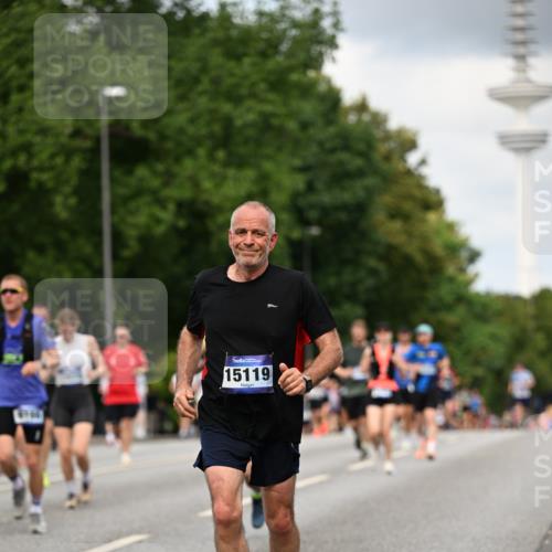 29.06.2025 - hella hamburg halbmarathon Dr. Thomas Lammeyer http://msf.ph/oto/8508834 29.06.2025 10:30:14 Kennedybrücke 1093, 1305, 1740, 2278, 3765, 3961, 3963, 4378, 5028, 5564, 6478, 6663, 6869, 8079, 8357, 8881, 9186, 10219, 10845, 10846, 11400 meine-sportfotos.de